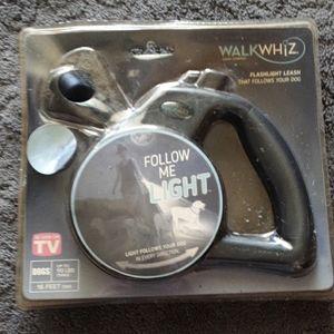 WalkWhiz 16ft leash with follow me light